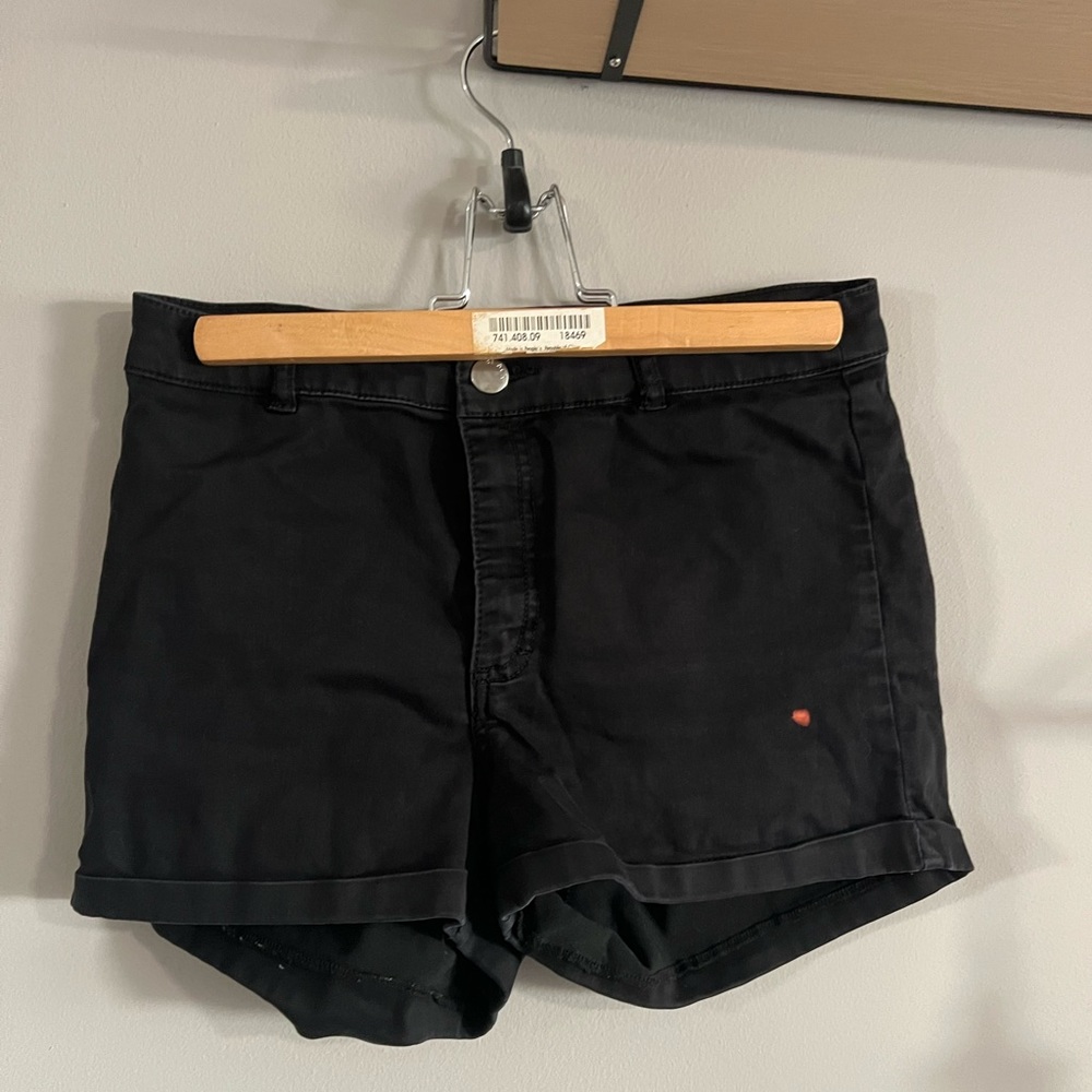 H&M Black High-Waisted Shorts